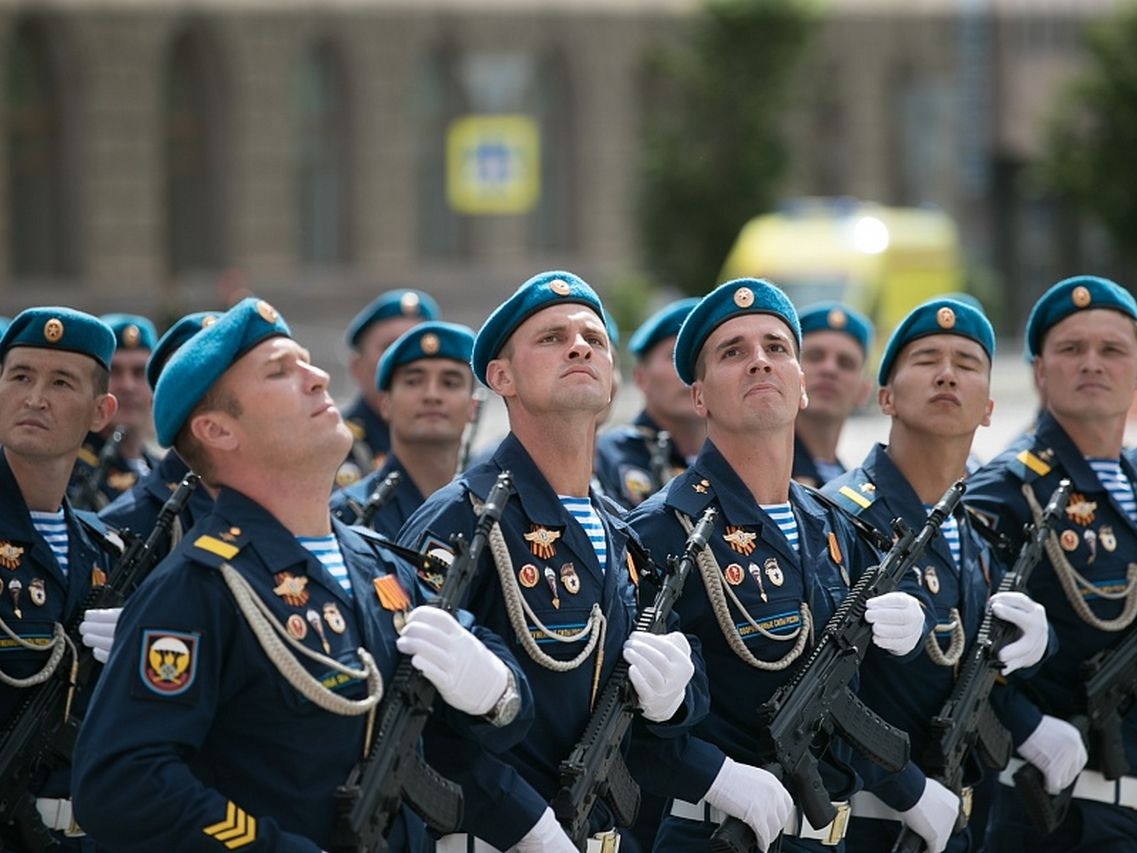 Парад Победы в Волгограде. Фото пресс-службы администрации Волгоградской области