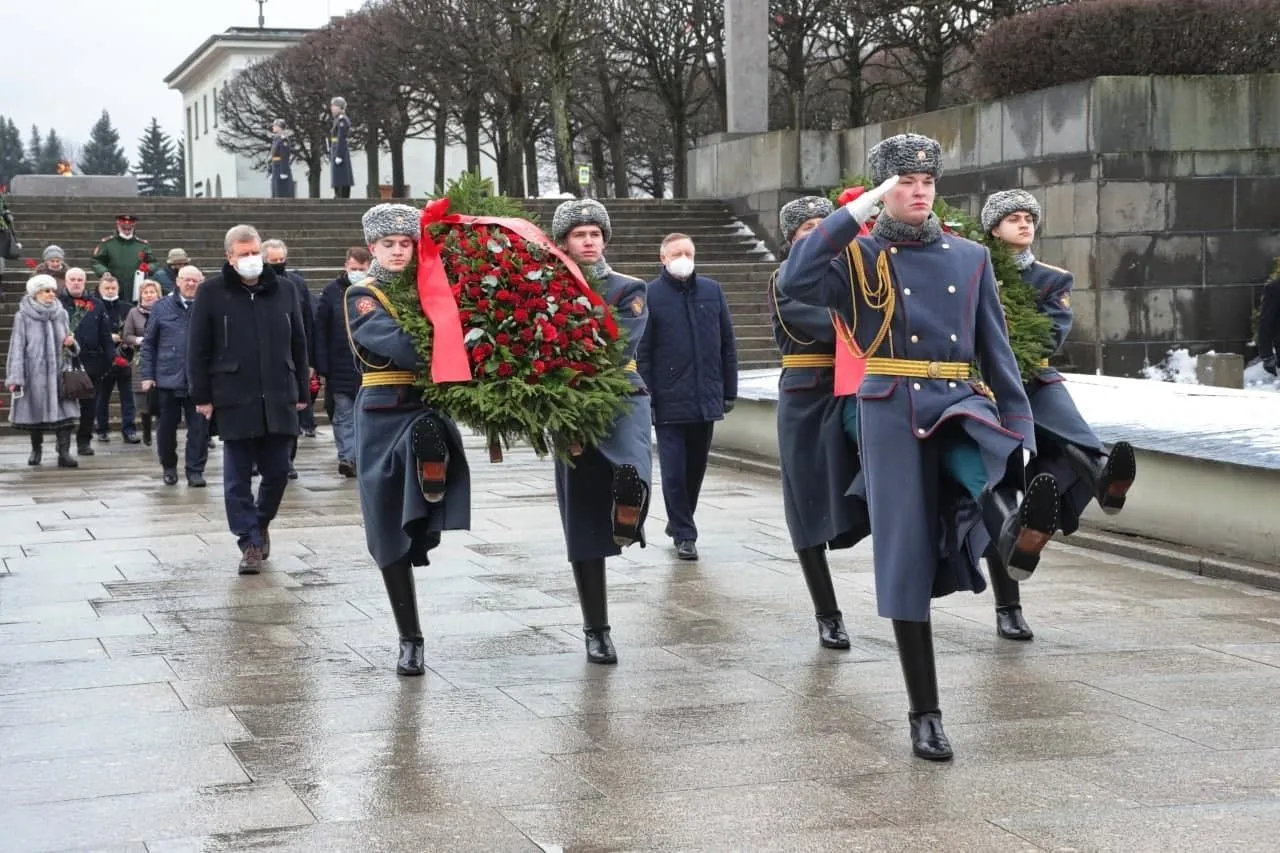 Память кировчан - защитников Ленинграда увековечена на мемориале в Петербурге