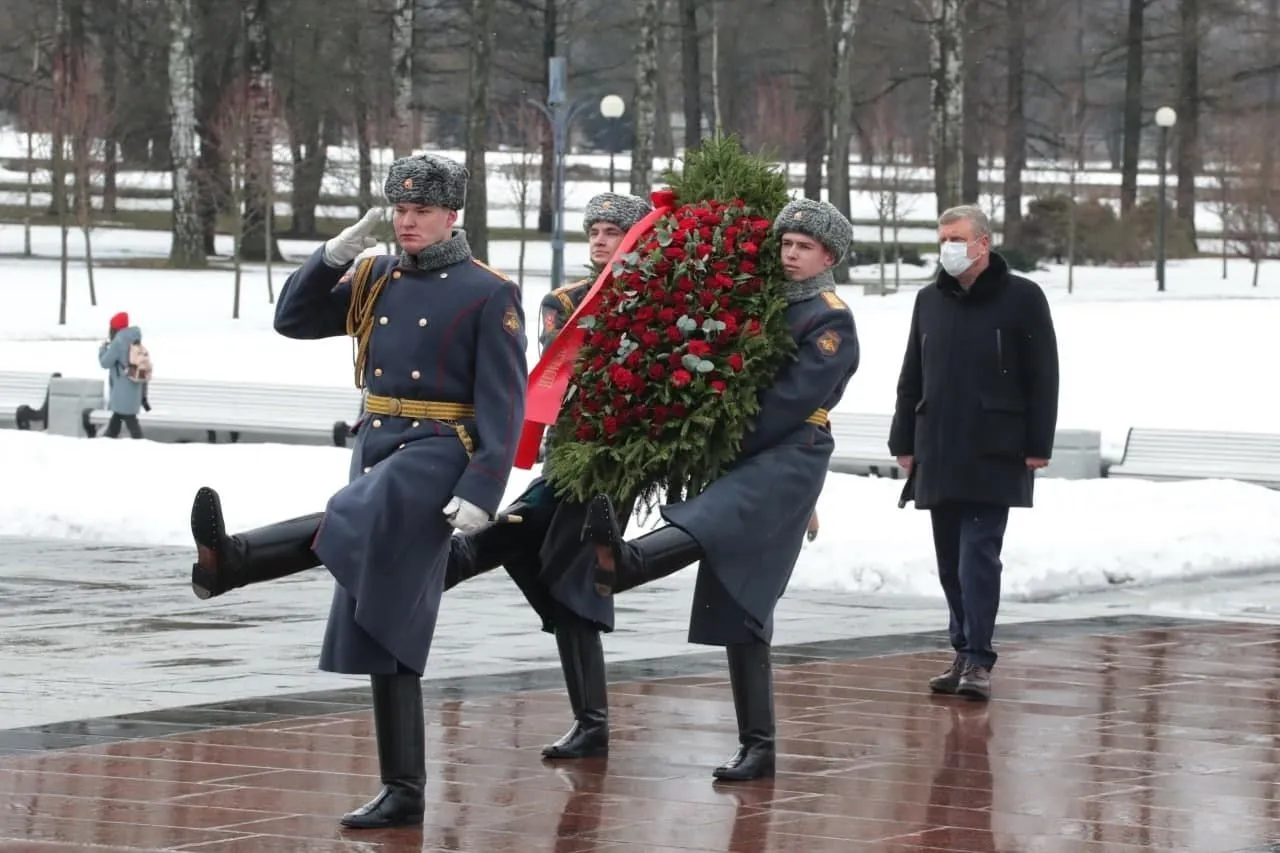 Память кировчан - защитников Ленинграда увековечена на мемориале в Петербурге