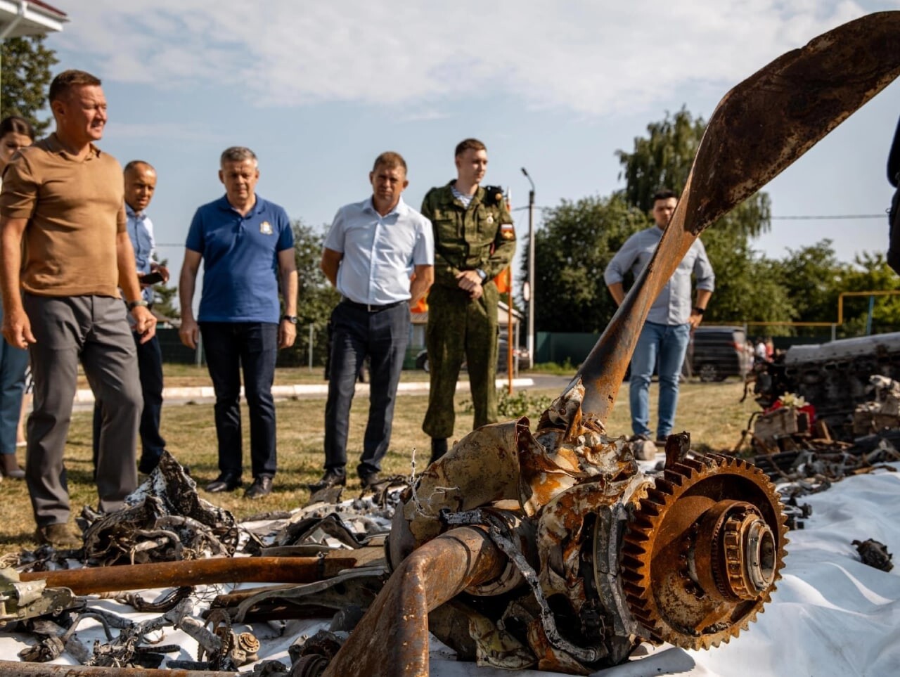 Фрагменты советского бомбардировщика Пе-2 обнаружили в Курской области