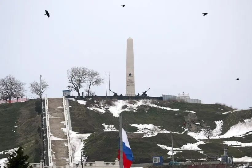 Гора Митридат считается главной достопримечательностью Керчи. Фото