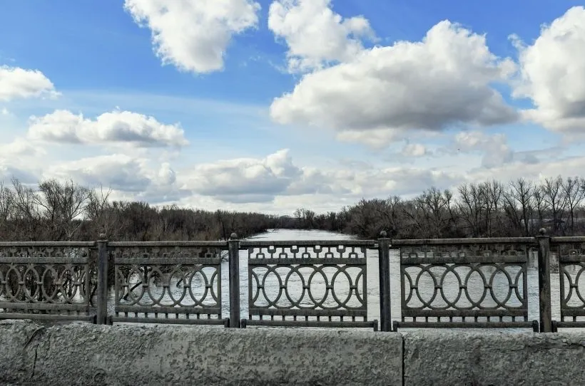 Уровень воды в Урале около Орска упал ниже опасной отметки. Фото