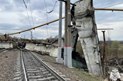 Движение пригородных поездов приостановлено на севере Крыма из-за обрушения моста