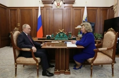 Путин призвал скорректировать законодательство в сфере прав на жилье вдов участников СВО
