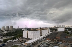 В Москве из-за погодных условий возможны задержки наземного транспорта - дептранс