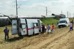 Обломки дрона попали в пассажирский поезд на Кубани, есть раненые - губернатор