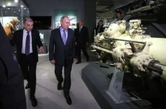 Путин посещает Петербургский государственный морской технический университет