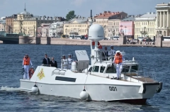 РФ продолжит повышать уровень боевой подготовки ВМФ - Путин