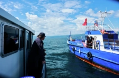 Более 100 брошенных рыболовных сетей и полтонны мусора подняли со дна Байкала