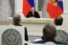 Путин рекомендовал наладить контроль за расходами на благоустройство