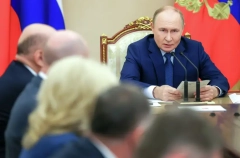 Меры бюджетно-налоговой и денежно-кредитной политики нужно взаимоувязывать - Путин