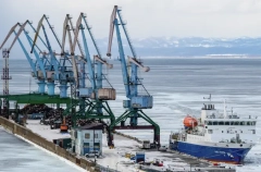 Корсаковский морской порт планирует в 2026 году активно модернизировать крановое хозяйство