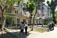 Полиция и Росгвардия сняли оцепление возле захваченного в среду отделения Сбербанка в Тюмени