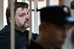 Суд оправдал Белых по одному обвинению и освободил от наказания по другому