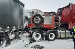 Ограничено движение на участке М-5 под Самарой из-за массового ДТП с грузовиками