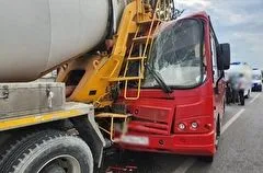 Семь человек пострадали в ДТП с автобусом под Краснодаром - власти