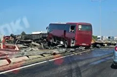 Автобус, следовавший по маршруту из Феодосии в Москву, столкнулся с грузовиком под Тулой