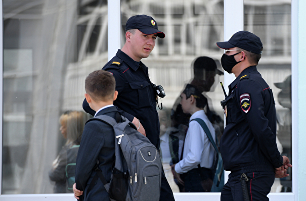 Все трое пострадавших при нападении в школе Приангарья находятся дома - министр