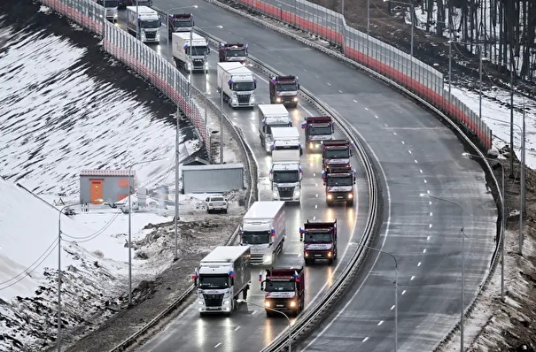 Движение перекрыли на федеральной трассе в Кузбассе из-за ДТП и непогоды