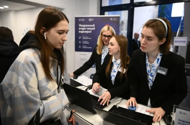 Более 11 тыс. кубанских подростков трудоустроили за первый месяц летних каникул