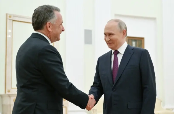 Ушаков: Путин и Уиткофф обсудили на встрече возможность возобновления прямых переговоров РФ и Украины
