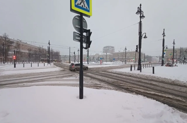 Сняты ограничения движения большегрузов на участках федеральных трасс в Прикамье