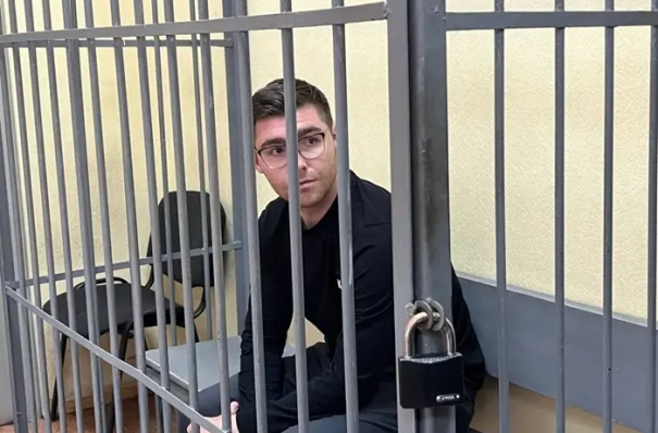 Суд арестовал на 2 месяца редактора URA.RU Аллаярова