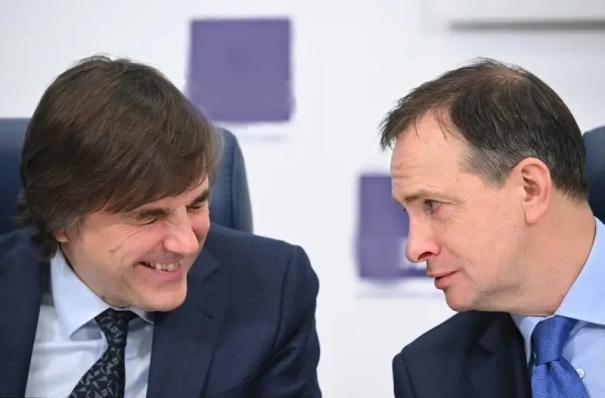 Мединский сообщил о планах учить детей истории с помощью картинок