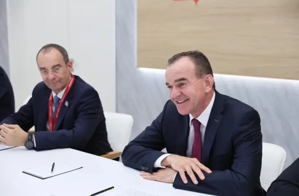 Краснодарский край во второй день ПМЭФ-2025 подписал соглашения на 250 млрд рублей