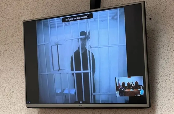 Суд оставил под стражей редактора Ura.ru Аллаярова