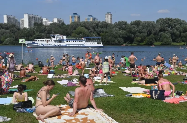 Москва обгоняет черноморские курорты по температуре воды