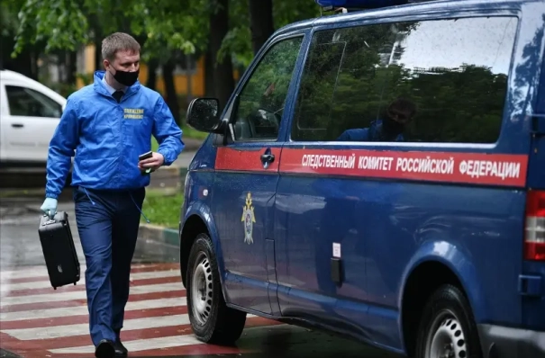 Один рабочий погиб, один травмирован на стройке в Новосибирске, возбуждено дело