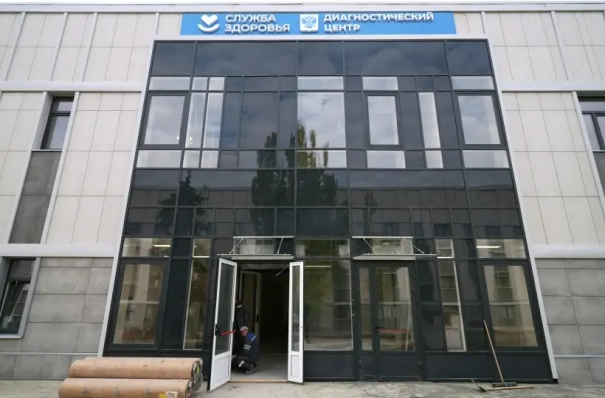 Петербуржцы ввели в Мариуполе более 50 объектов за три года - Беглов