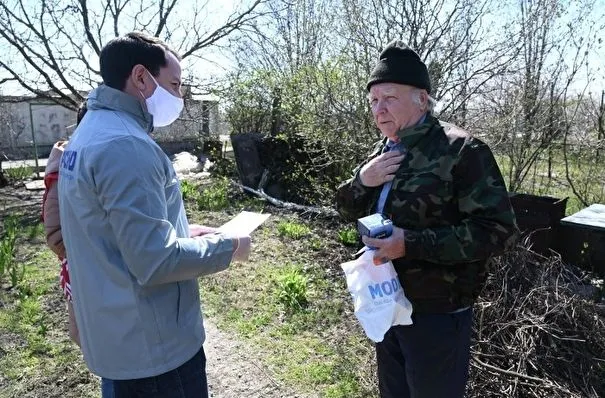 Волонтеры будут получать по 12 тыс. руб. ежемесячно за помощь в период COVID-19