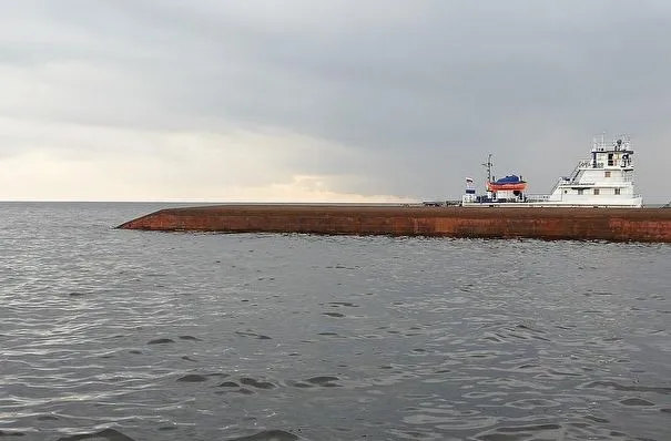 Уголовное дело возбуждено после крушения баржи в Ярославской области