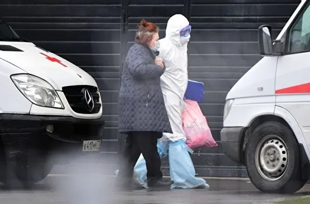 Мобильные бригады будут возить пожилых калининградцев на вакцинацию от COVID-19