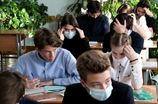 Ивановские школьники вернутся к очному обучению с 15 ноября