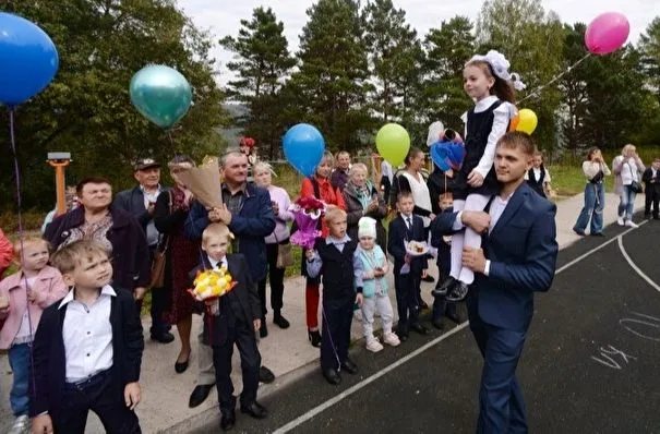 Ограничения по эпидрежиму в школах Челябинской области пока не планируются - Минобразования региона