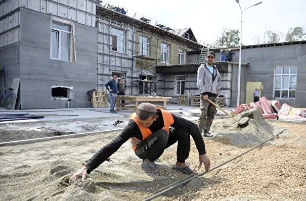 Ямал к 1 сентября полностью восстановил школу в донецкой Волновахе