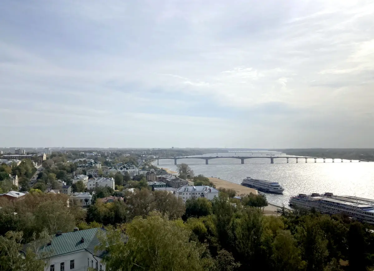 Кострома: мазайские зайцы, водка в чайниках, подвиг Сусанина и музей в пожарной каланче. Фото. Ежедневно в период навигации в Костроме швартуются круизные теплоходы. © 