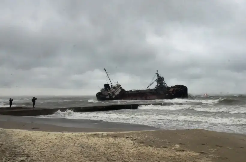 Режим повышенной готовности ввели в 4 населенных пунктах Кубани после крушения танкеров. Фото. © РИА Новости. Стрингер