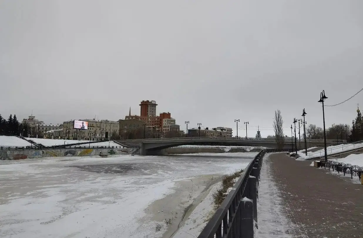 Омск за день: реки, мосты, хоккей и музей