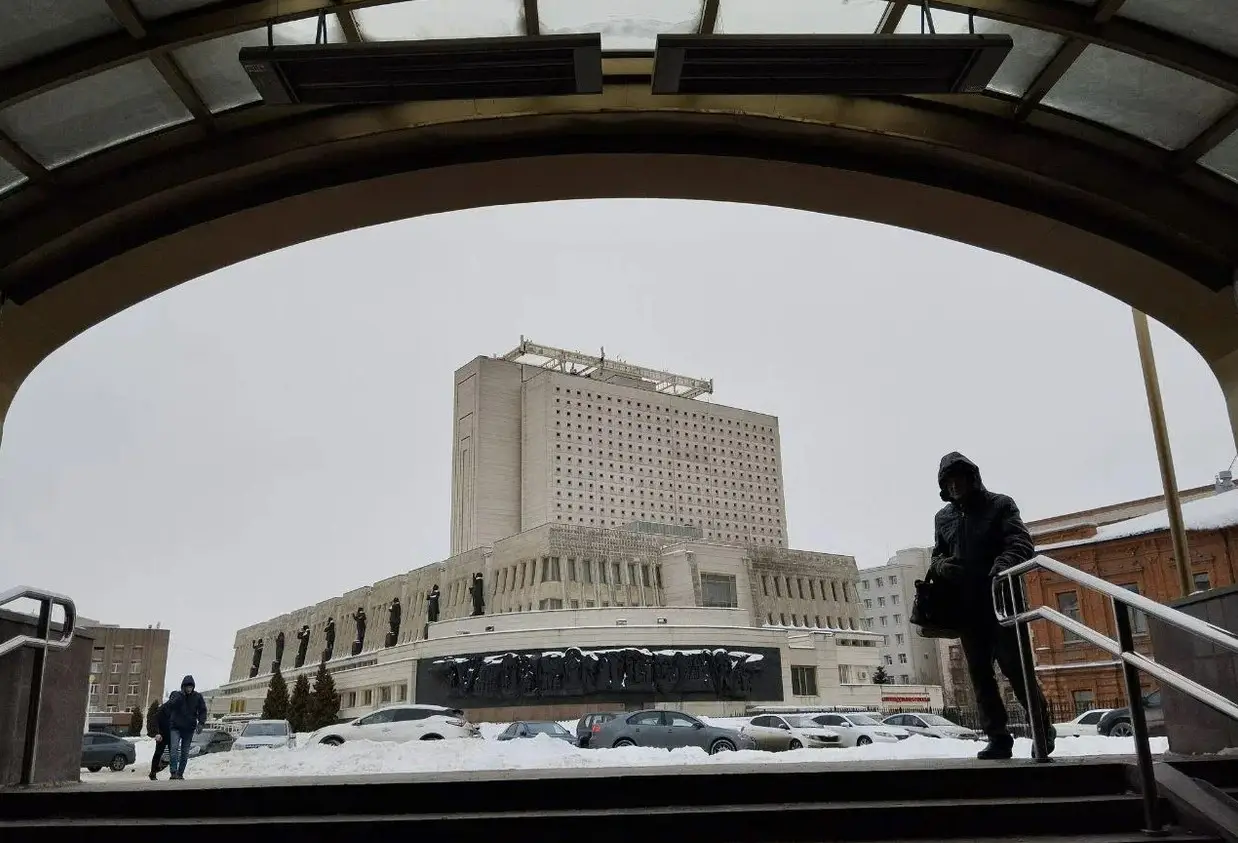 Омск за день: реки, мосты, хоккей и музей