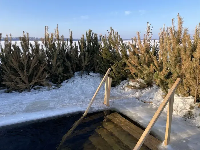 Число купелей сократят в Самарской области из-за тонкого льда. Фото. © 