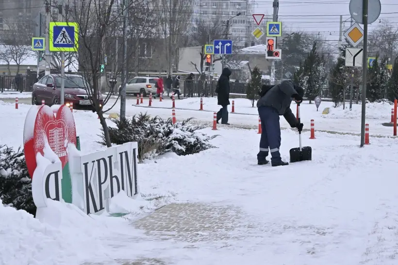 Последствия непогоды ликвидируют в Севастополе. Фото. © РИА Новости. Константин Михальчевский