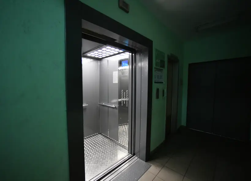 Более 1400 новых лифтов установят в жилых домах в Мурманской области до 2030г. Фото. © РИА Новости. Михаил Воскресенский