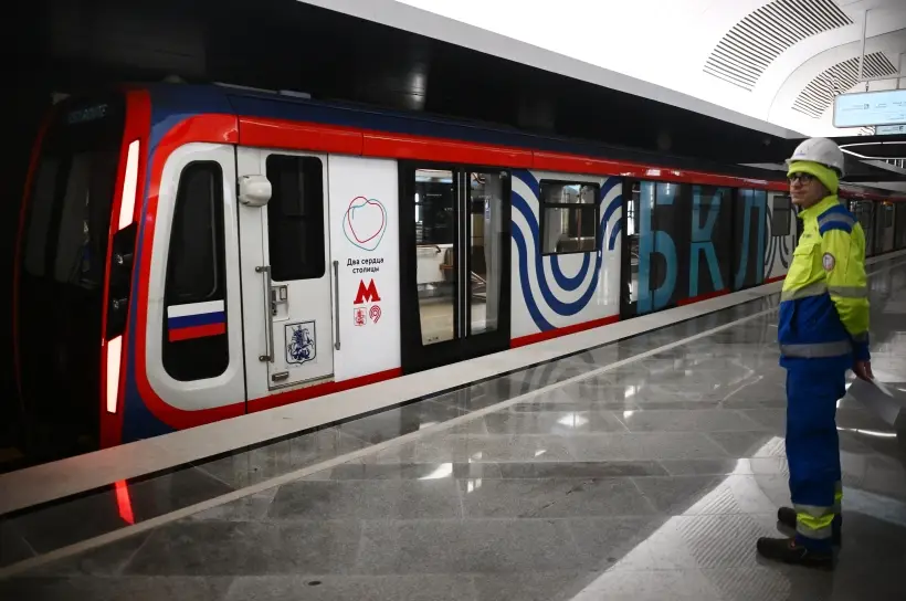 В столичном метро тестируют нейросеть-диктора. Фото. © РИА Новости. Владимир Астапкович