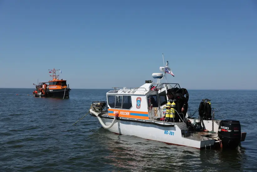 Водолаз МЧС России погиб во время очистки дна моря от мазута в Анапе. Фото. © РИА Новости. Михаил Голенков