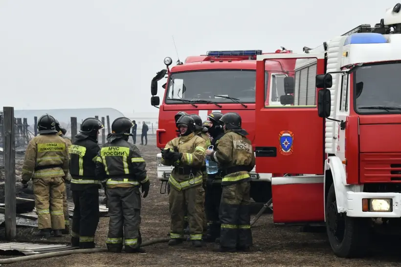 Иркутские пожарные помогут в тушении лесных пожаров в Забайкалье. Фото. © РИА Новости. Евгений Епанчинцев