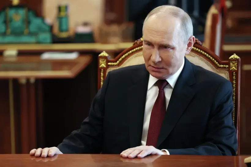 Путин обсудил с Хинштейном меры поддержки семей волонтеров в Курской области. Фото. © РИА Новости. Вячеслав Прокофьев
